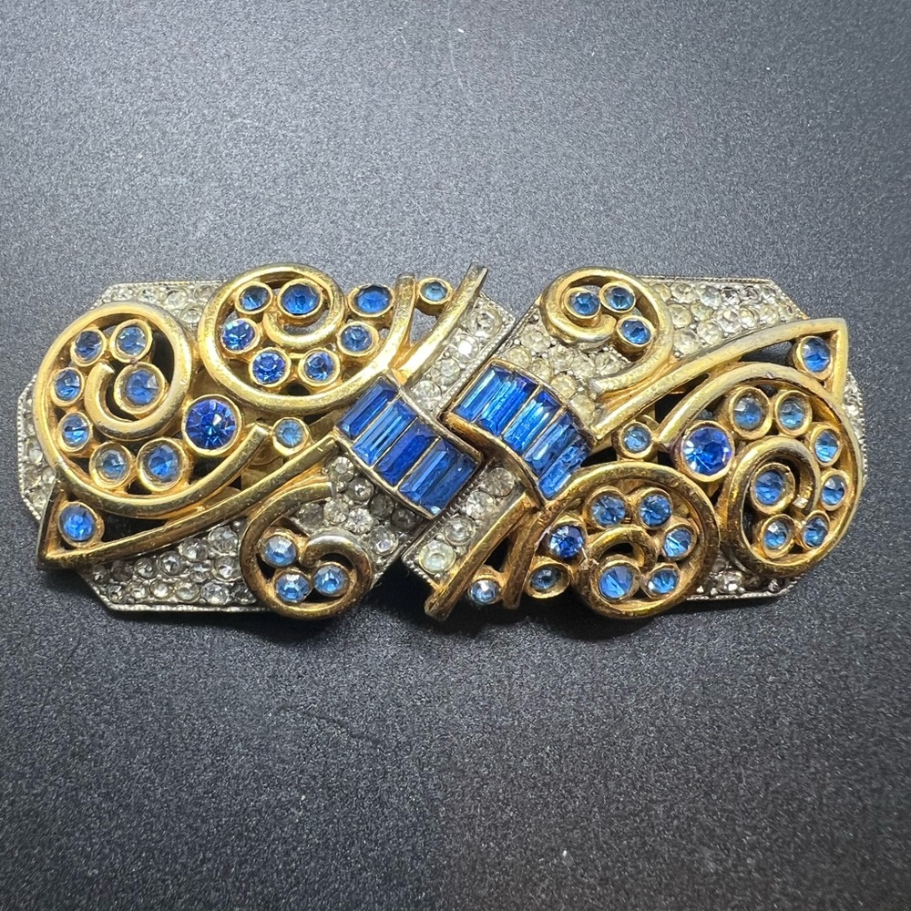 Art Deco unsigned Duette
Brooch Dress Clip